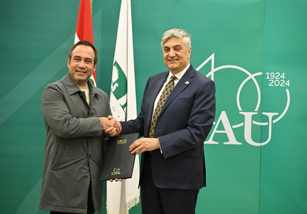 إتفاقية منح جامعية بين LAU و”مؤسسة بدر” إتفاقية منح جامعية بين LAU و”مؤسسة بدر”
