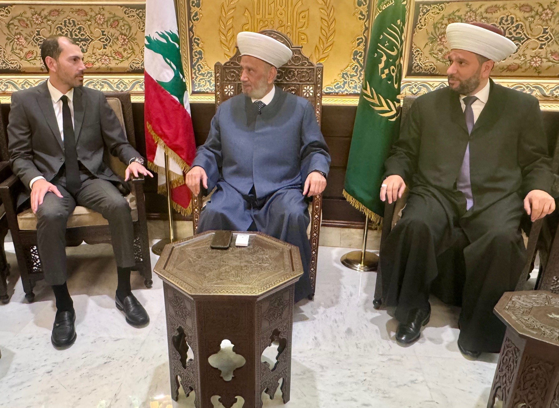 استقبل مفتي الجمهورية اللبنانية الشيخ عبد اللطيف دريان في دار الفتوى النائب أحمد الخير