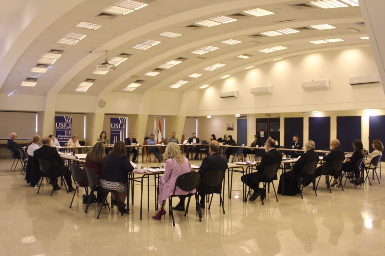طاولة مستديرة حول  “مصلحة الطفل الفضلى” مع رؤساء المحاكم الروحية الاسلامية – المسيحية