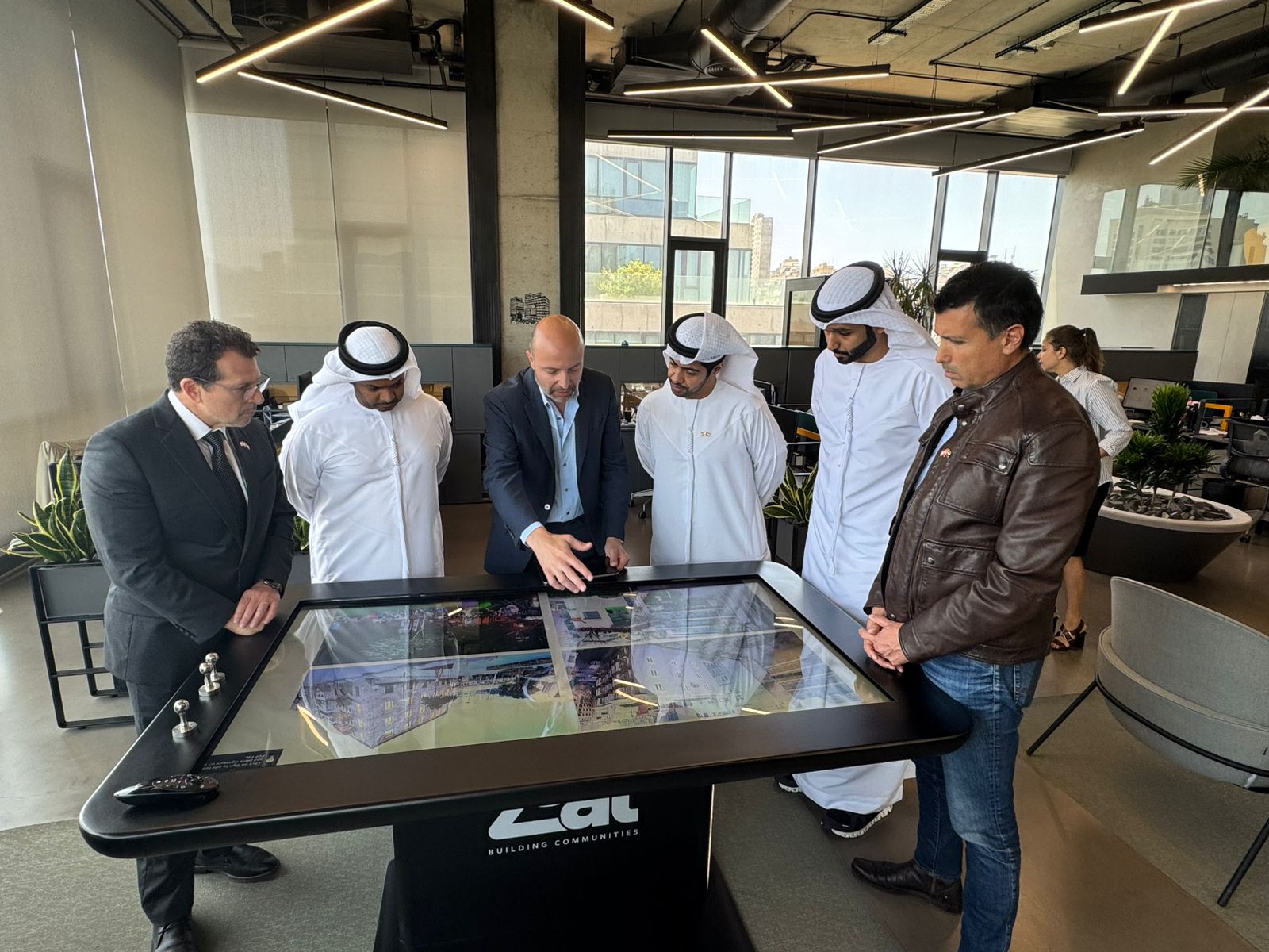 “إستقبل الوفد الإماراتي في الوزارة”.. شحادة من السراي: لتعزيز الإبتكار الحكومي لمستقبل واعد “إستقبل الوفد الإماراتي في الوزارة”.. شحادة من السراي: لتعزيز الإبتكار الحكومي لمستقبل واعد